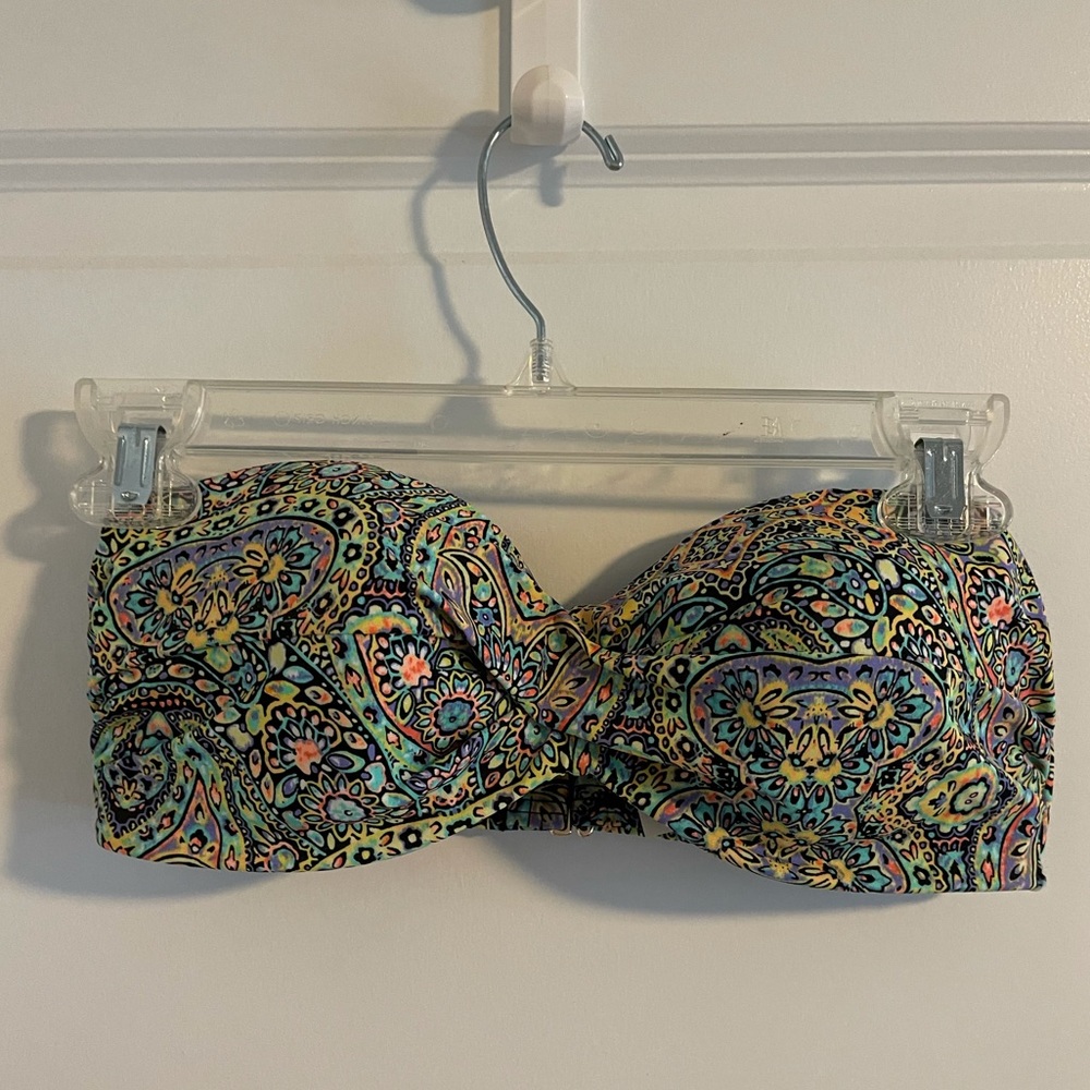 Victoria’s Secret bikini top